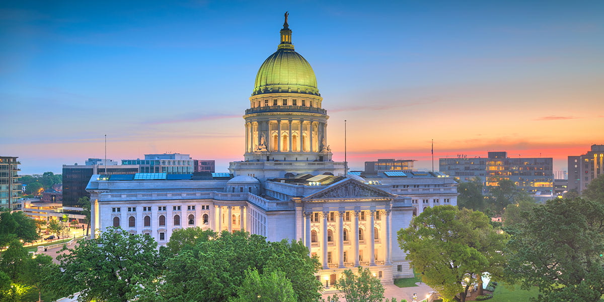 Wisconsin State Capitol Building at night